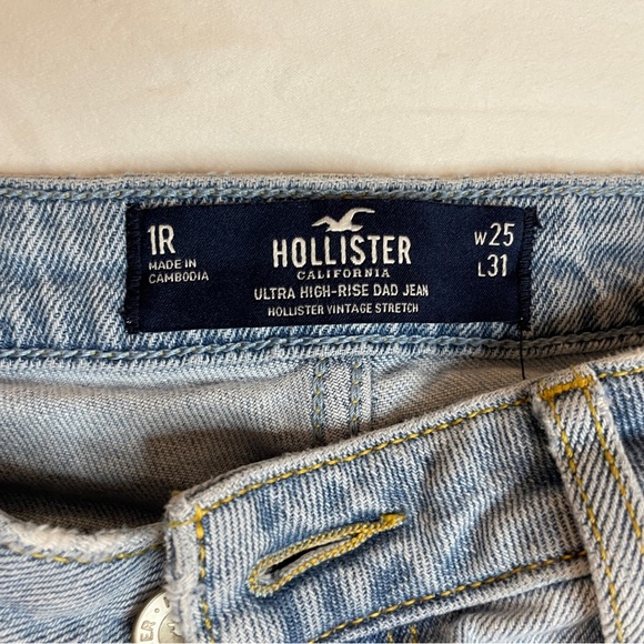 High rise light blue hollister dad jeans with cuff at the bottom size 25 - Picture 4 of 4